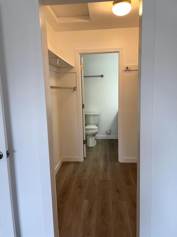 Building Photo - 210 Noble St