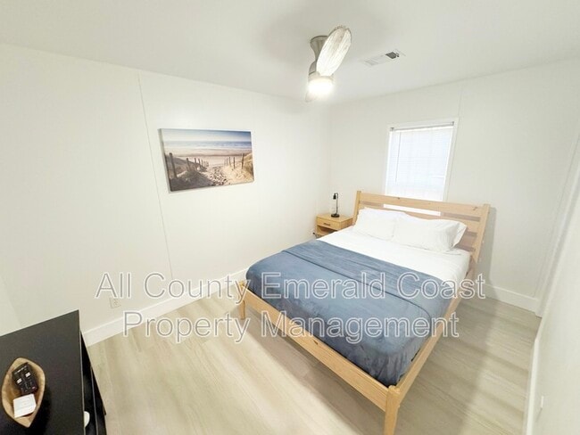 Building Photo - 444 Montigo Ave N