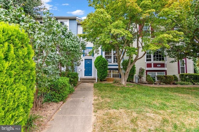 Building Photo - 689 Clearview Ave