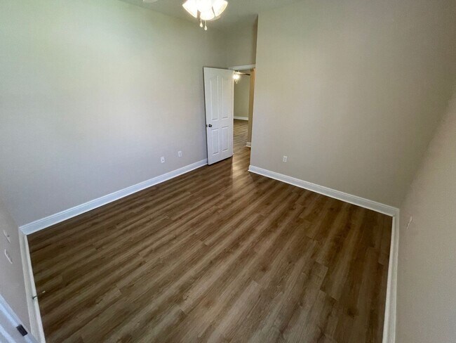 Building Photo - Milton - Rustic Ridge Estates - 3 bedroom,...