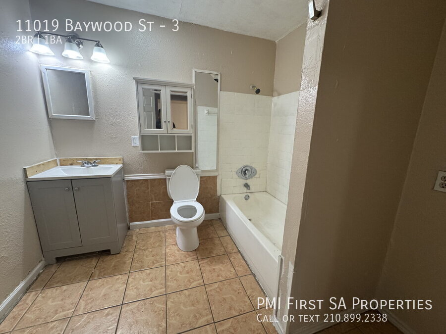 Building Photo - 11019 Baywood St
