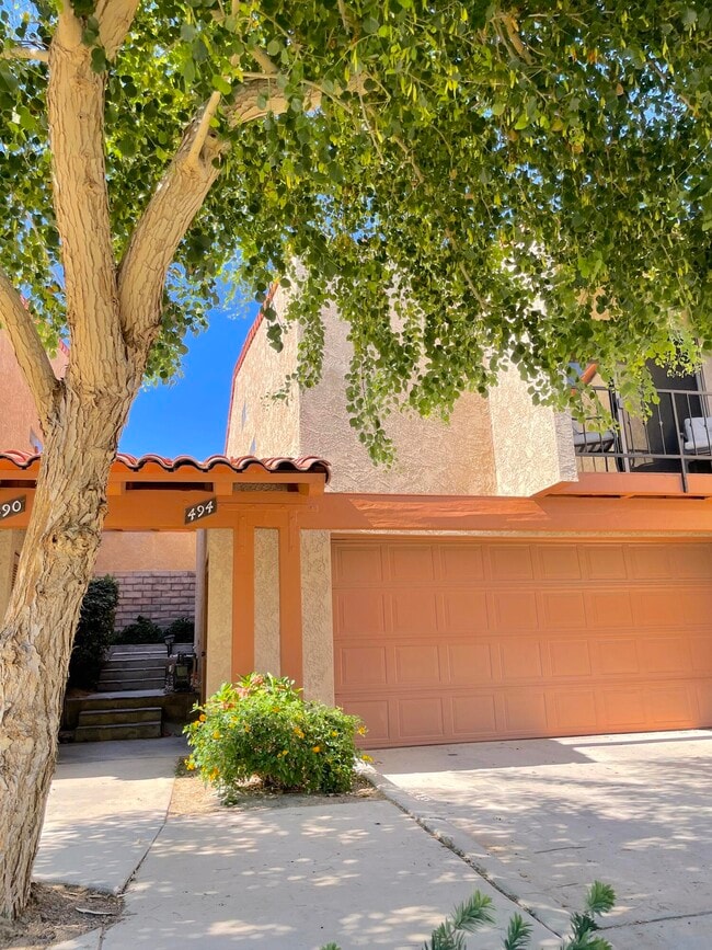 Building Photo - 494 East Cll Begonia-