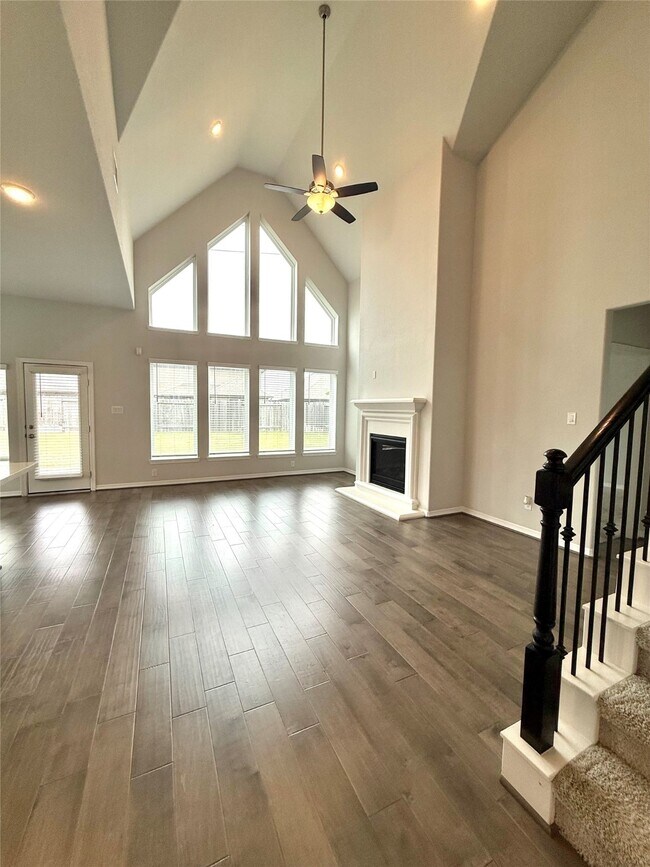 Building Photo - 3630 Windward Canyon Dr