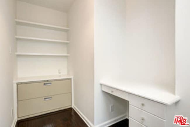 Building Photo - 8049 Briar Summit Dr