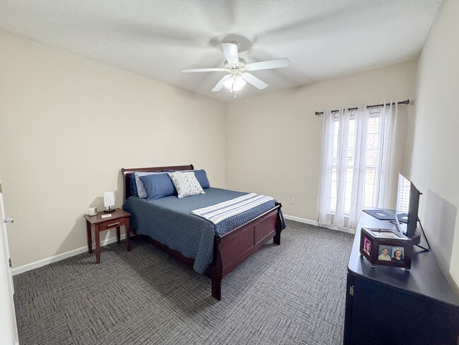 Building Photo - 1131 Trellis Ct