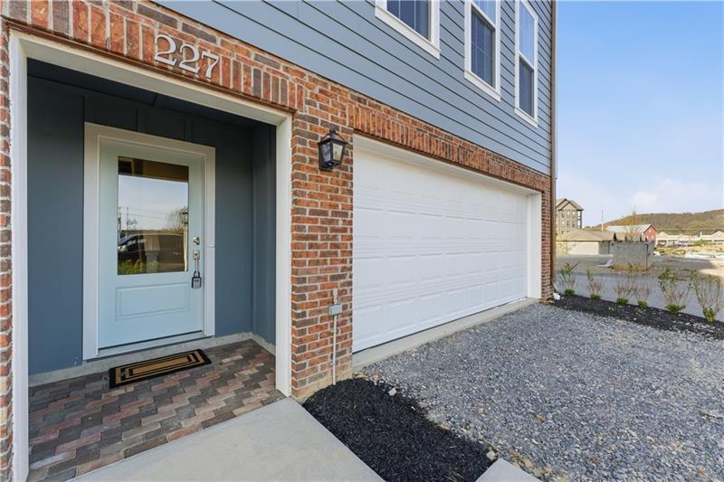 Building Photo - 227 Oliver Way