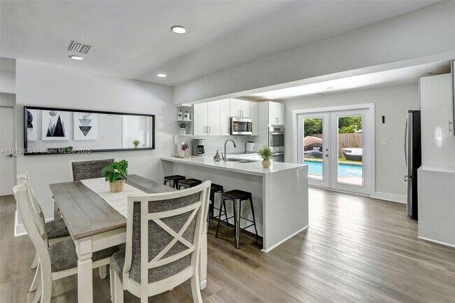 Building Photo - 2809 NW 7th Ave