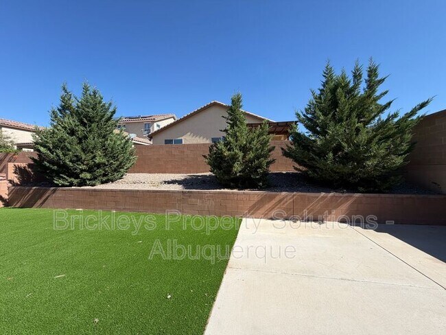 Building Photo - 2861 Walsh Loop SE