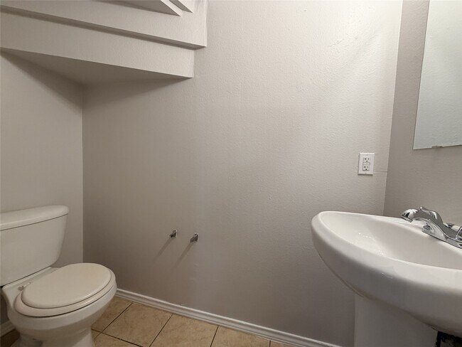 Building Photo - 6407 Waldron Dr