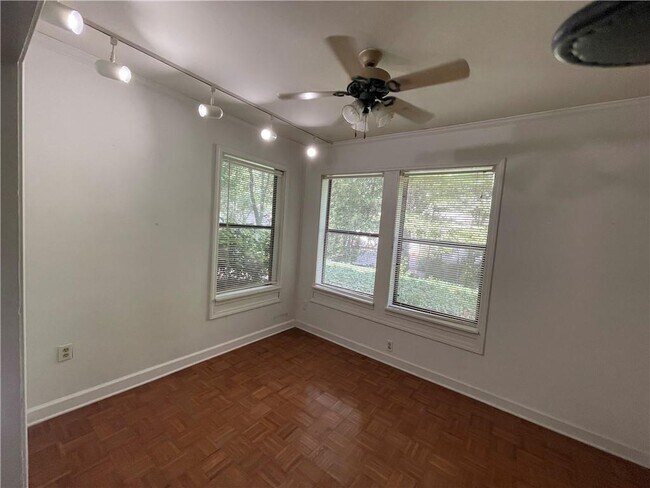 Building Photo - 906 Parkaire Crossing