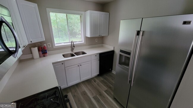 Building Photo - 2075 Claude St NW