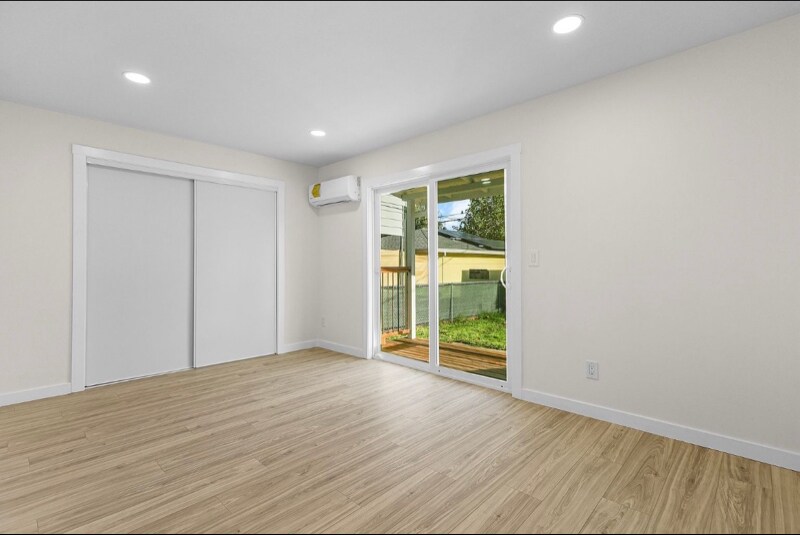 Building Photo - 19367 Lucille St