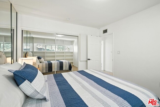 Building Photo - 14858 Round Valley Dr