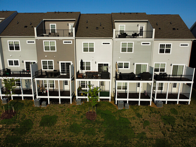 Building Photo - 7943 Potter Pl