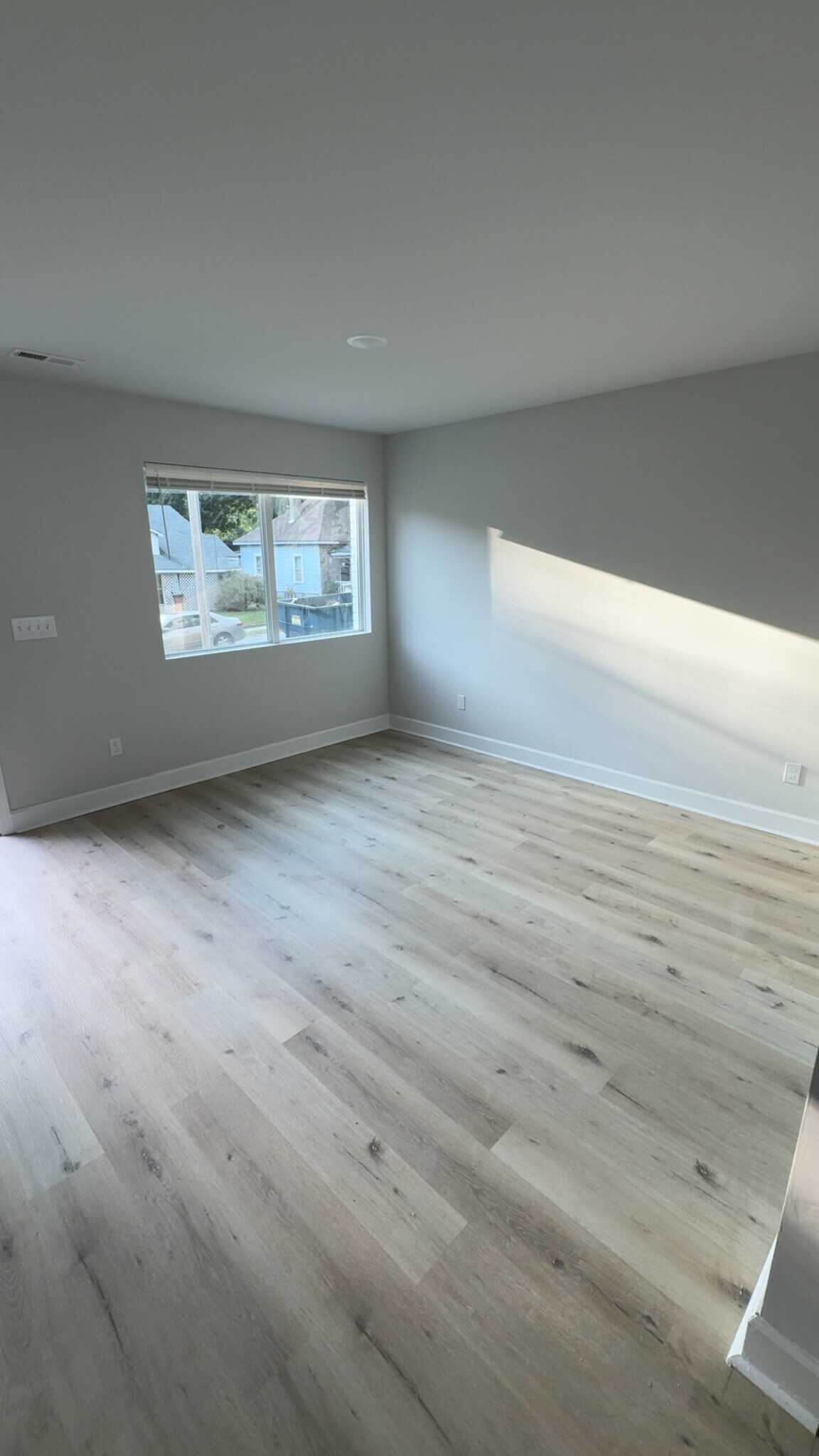 Building Photo - 519 Walnut St