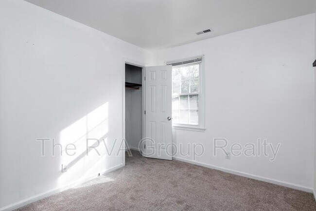 Building Photo - 15711 Gary Ave