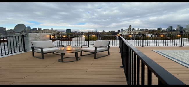 Building Photo - 172 Union St