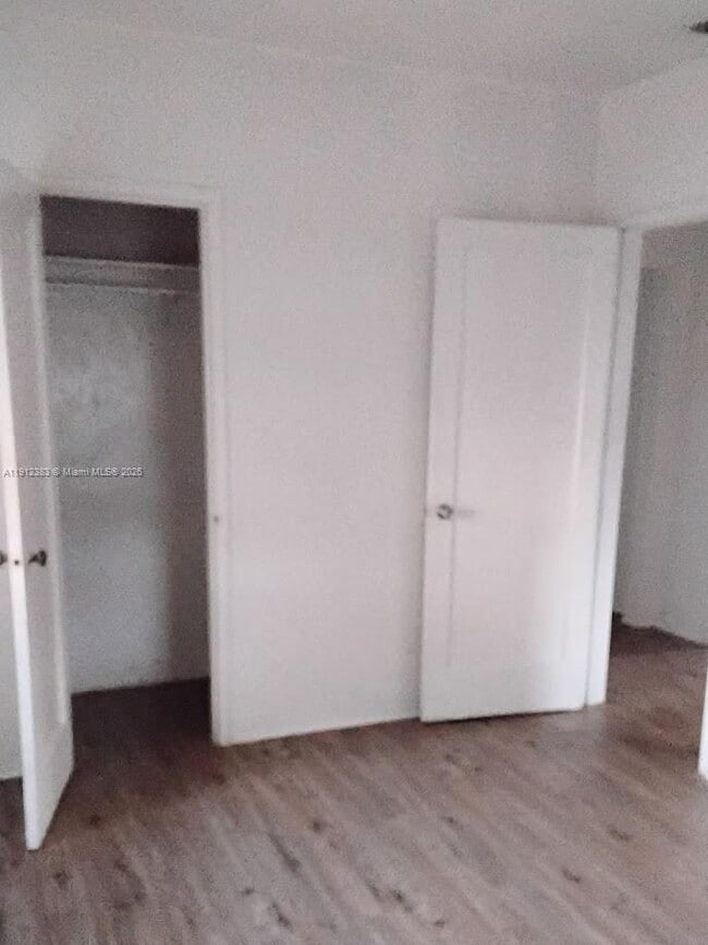 Building Photo - 1914 Adams St