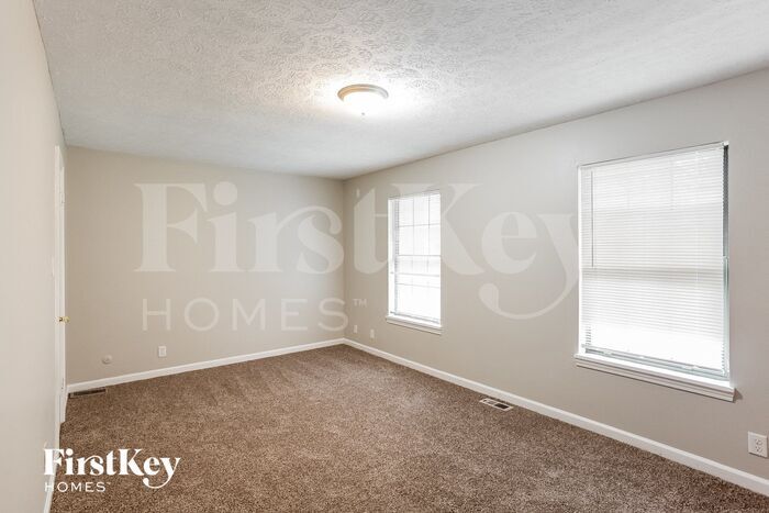 Building Photo - 522 Nelson Dr