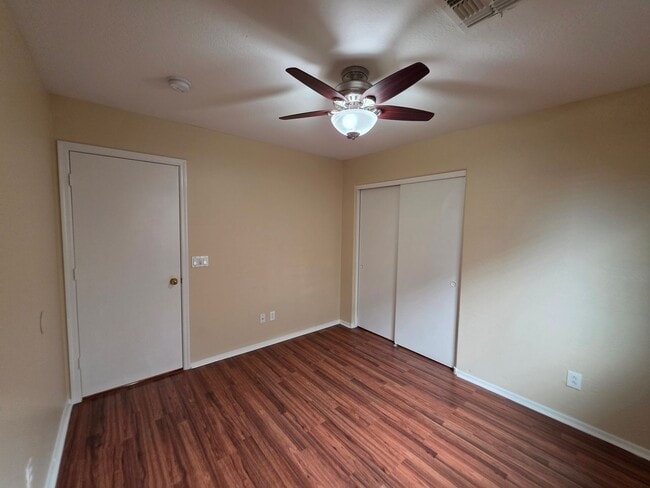 Building Photo - 7805 S 48th Ln