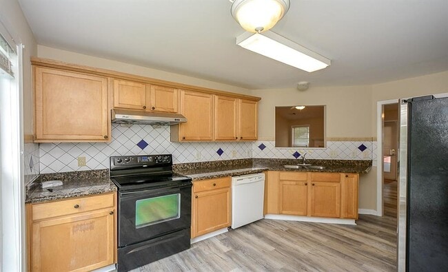 Building Photo - 400 Lynn Katie Ct