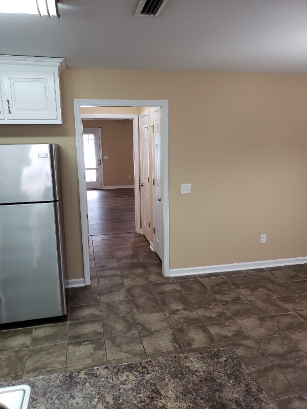 Building Photo - 120 Cody Dr