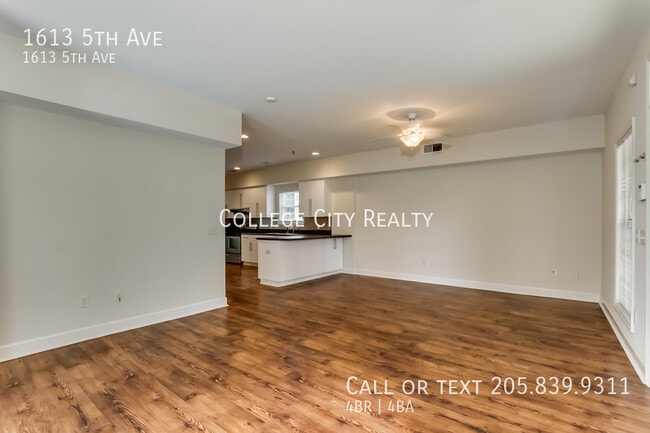 Building Photo - 1613 5th Ave