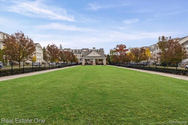 Building Photo - 1084 Faulkner