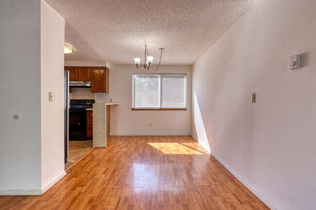 Building Photo - Cozy Lacey Rambler - Move-In Ready now! 3 bed 1 bath patio home - North Thurston S.D.