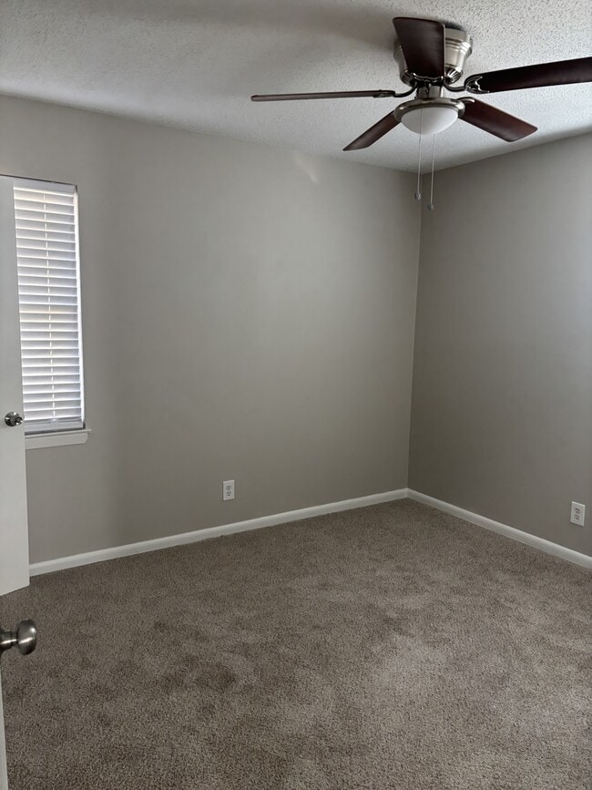 Building Photo - 3294 Gatewood Dr