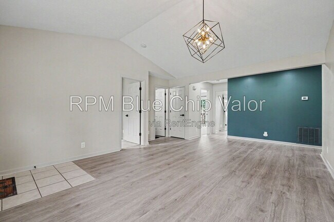 Building Photo - 5133 Cook Ave
