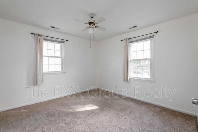 Building Photo - 15711 Gary Ave