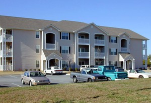 Building Photo - Cambridge Downs