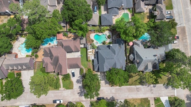Building Photo - 6723 Mossridge Dr