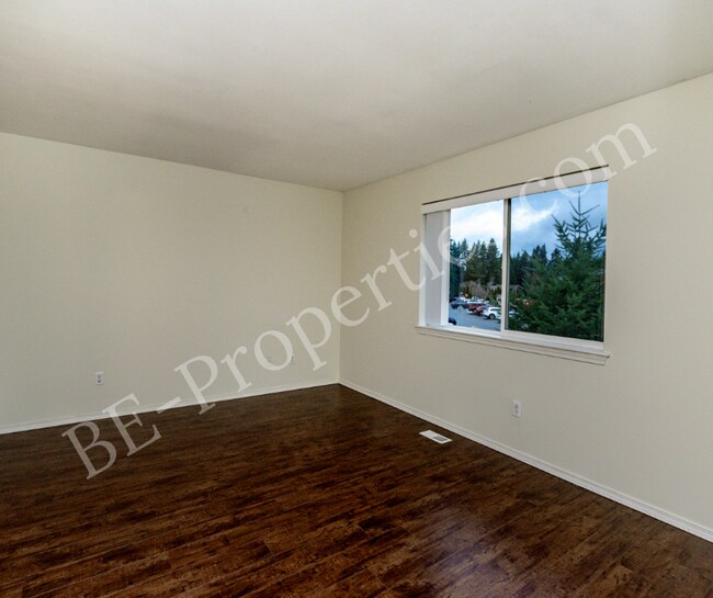 Building Photo - Puyallup Home