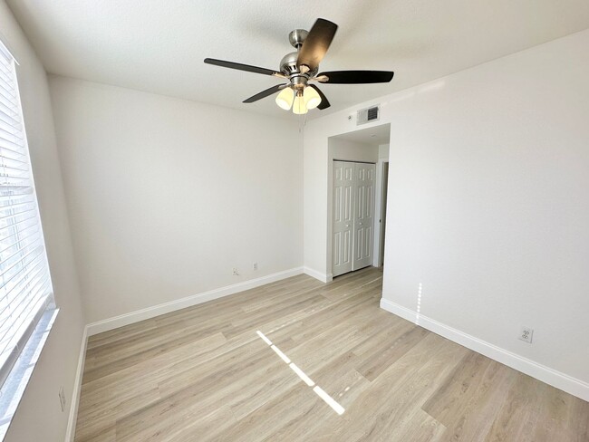 Building Photo - ** ST. CROIX @ PELICAN MARSH ** 2 BED / 2 ...