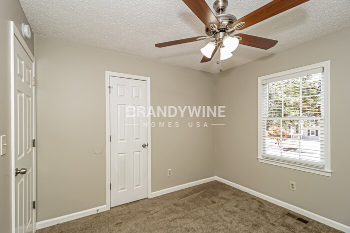 Building Photo - 106 Whitney Ln