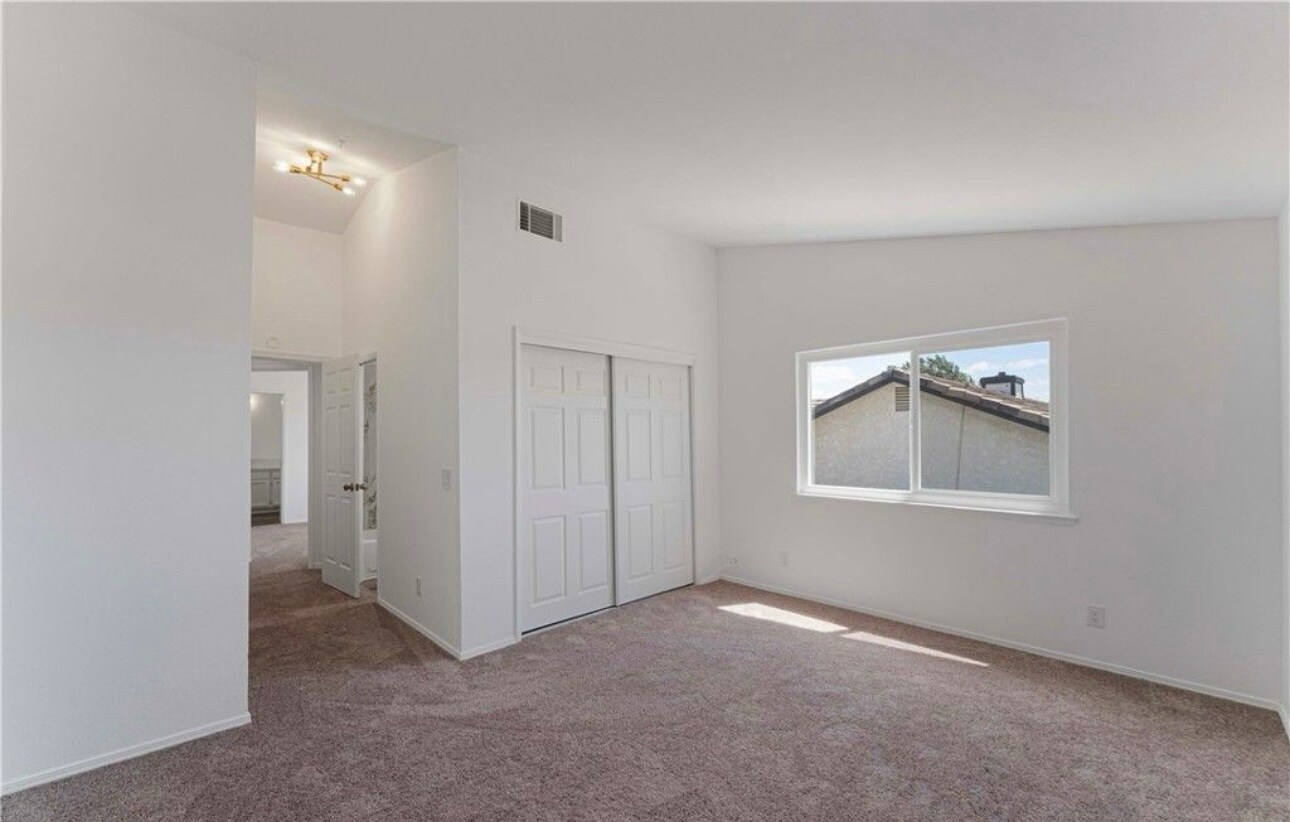 Building Photo - 44857 Landau Ave