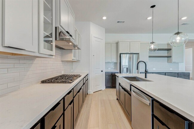 Building Photo - 1322 Village Falls Drive