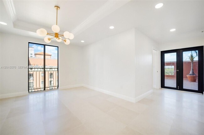 Building Photo - 671 Biltmore Way