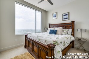 Building Photo - 610 E Market St