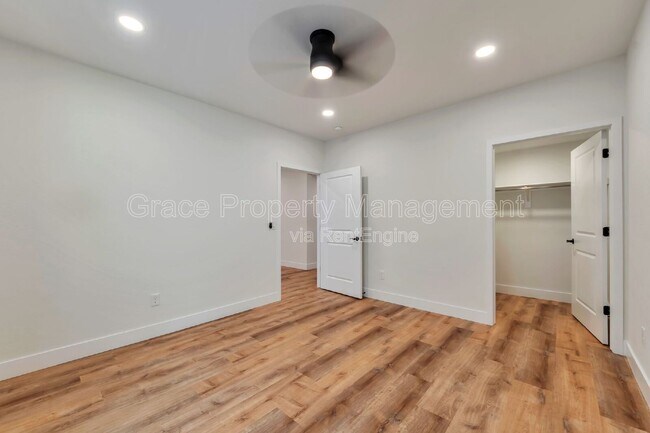 Building Photo - 4751 Ambrose Pl