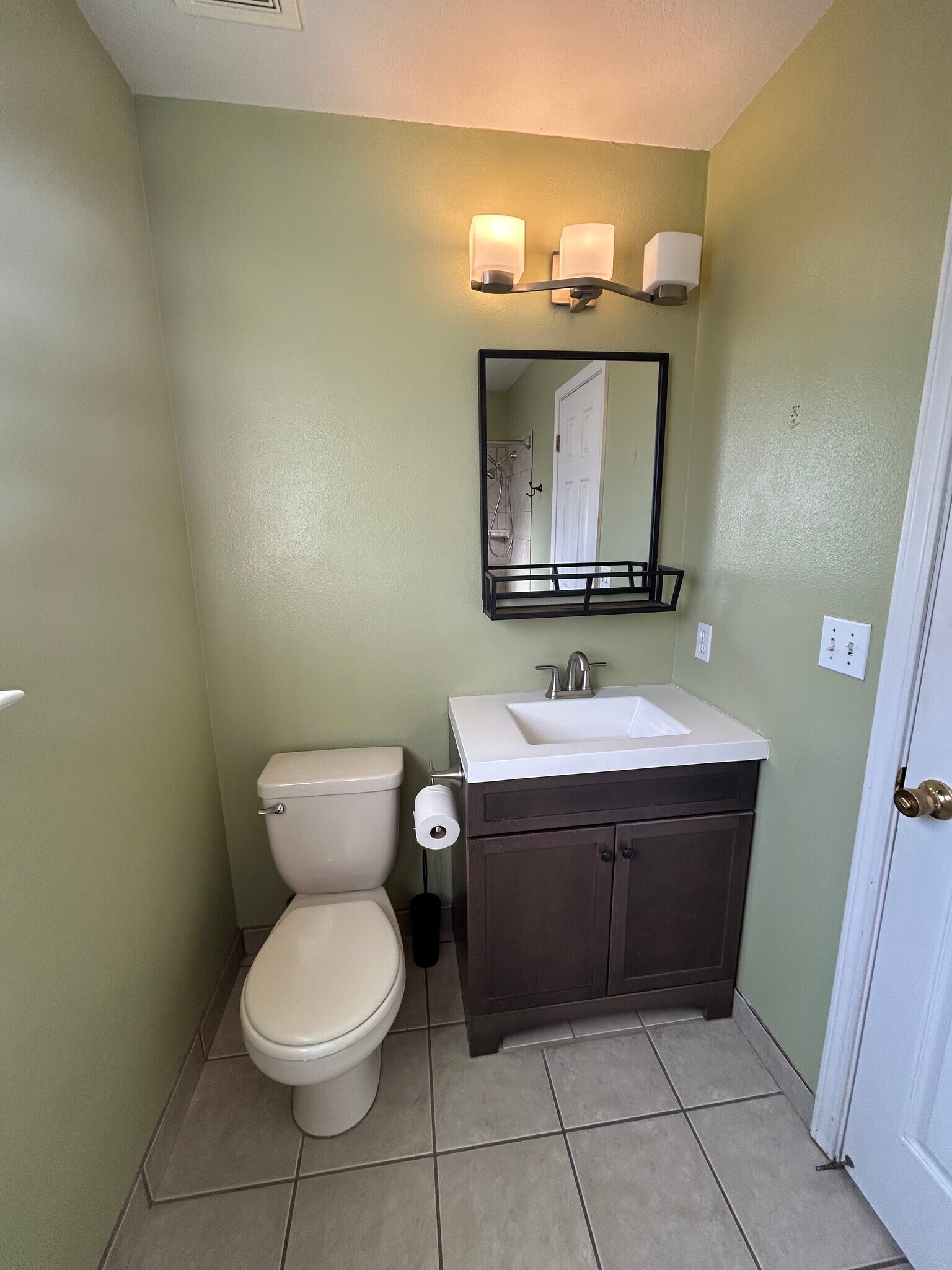 Building Photo - 2120 Keystone Ave