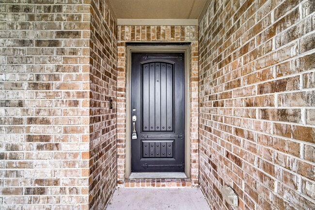 Building Photo - 2754 Little Caney Way