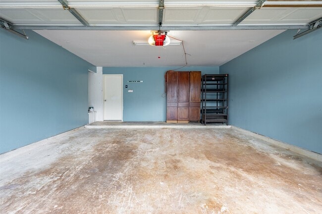 Building Photo - 15823 Kings Cypress Ln