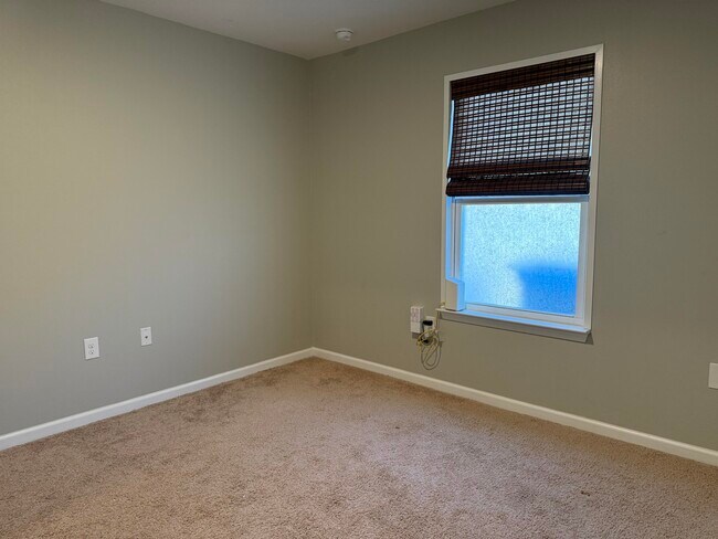 Building Photo - 351 Merlin Ct