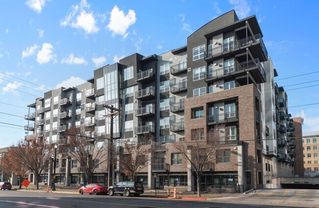 Building Photo - Bright & Cozy City Condo at The Metro!