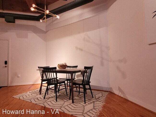 Building Photo - 1 br, 1 bath House - 230 W. Tazewell Stree...