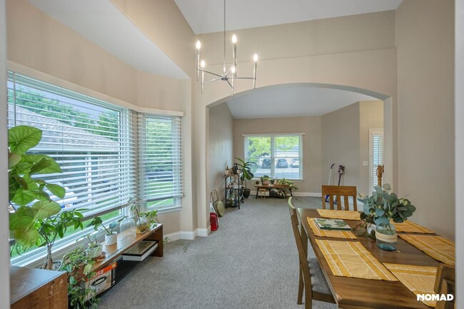 Building Photo - 1321 S Lansing Ct