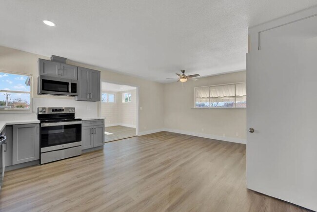 Building Photo - Downtown Vacaville 1Bed/1Bath